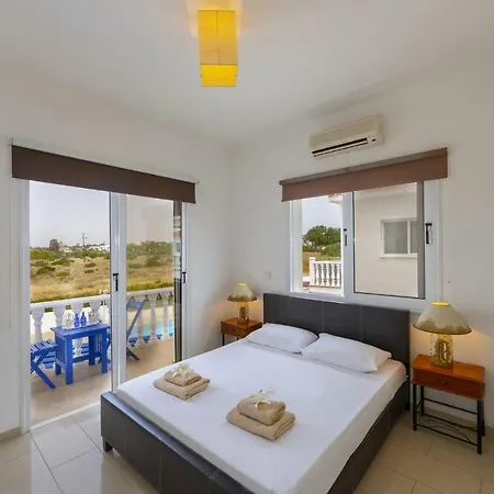 Carina * Agia Napa